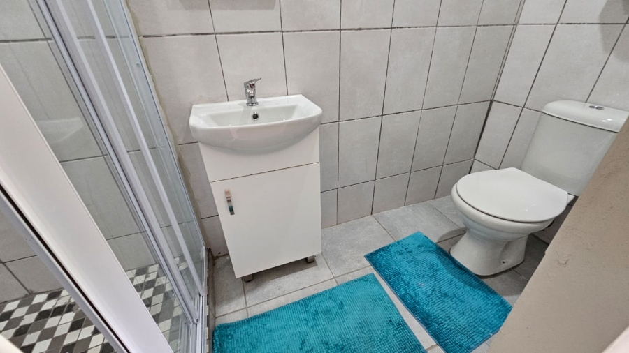 5 Bedroom Property for Sale in Boschdal North West